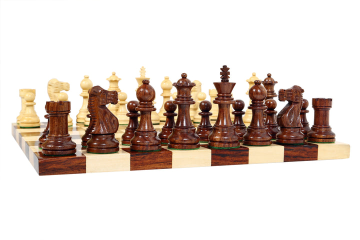 Gewichtete Schachfiguren aus goldenem Palisander der British Staunton Tournament Series